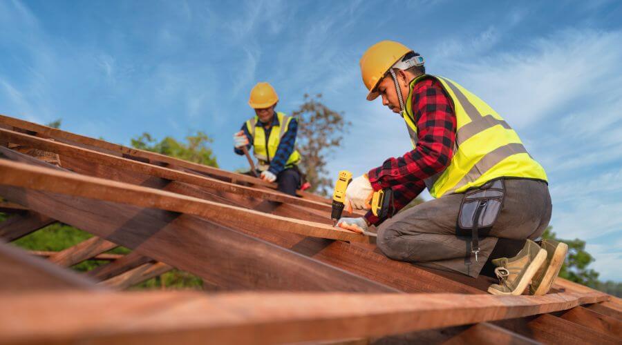Expert Emergency Roof Repairs services in Ray, ND